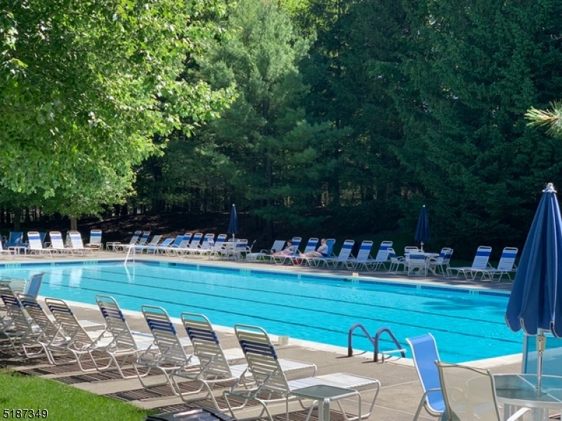 SEASONS GLEN - Residential