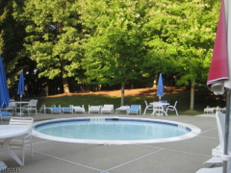 SEASONS GLEN - Residential