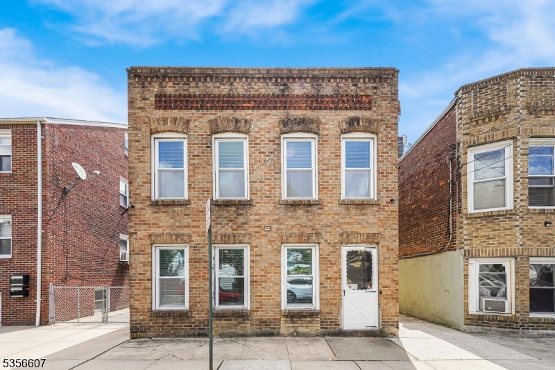 62 Naples Ave