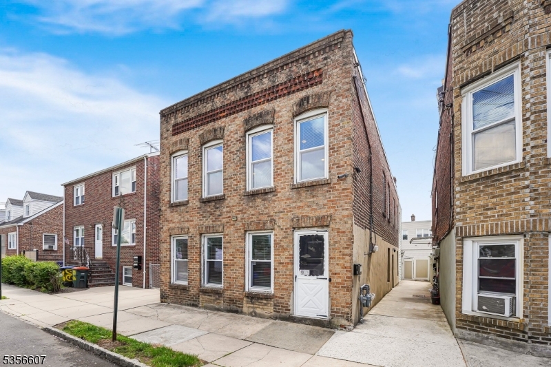 62 Naples Ave