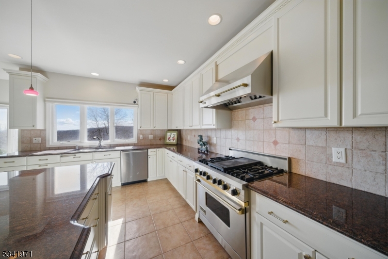 Cedar Gate - Residential