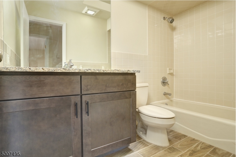 Lake Hiawatha - Residential Lease