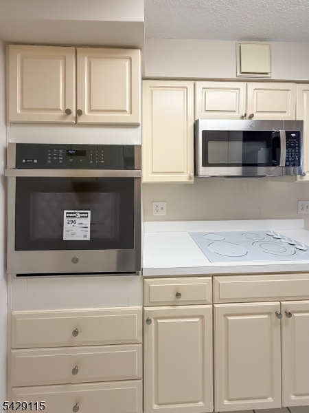 Crown View Manor - Residential