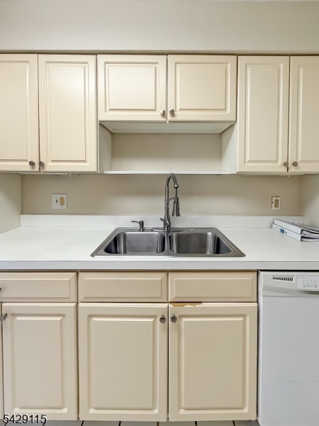 Crown View Manor - Residential