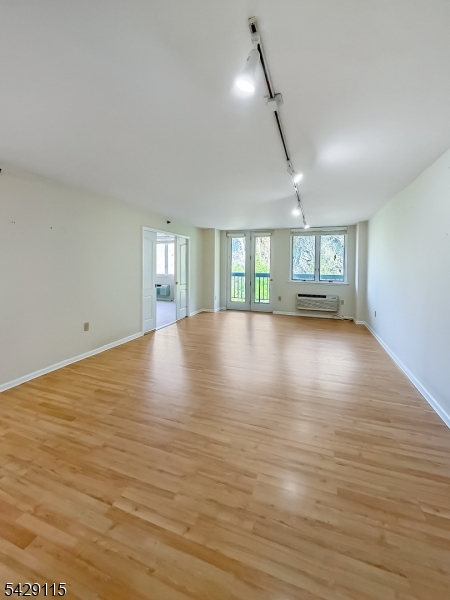 Crown View Manor - Residential