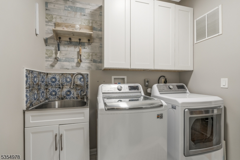 Amherst Mews - Residential