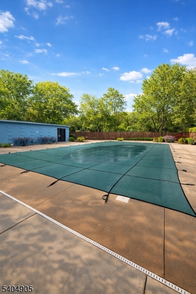 Maplewood Plaza Condominium - Residential Lease