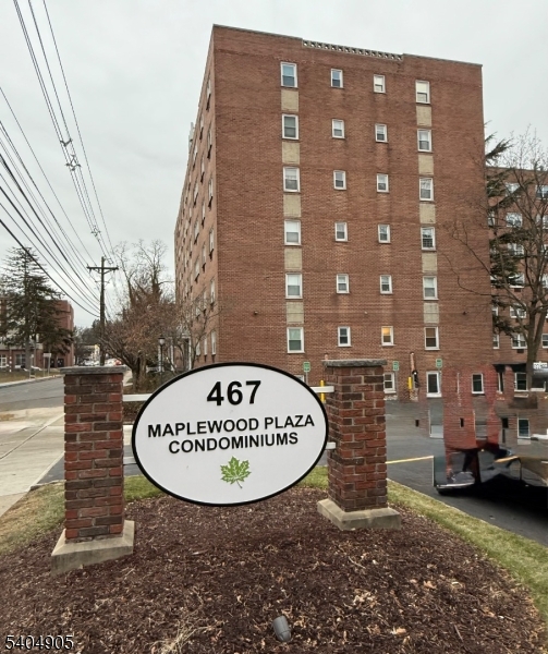 Maplewood Plaza Condominium - Residential Lease