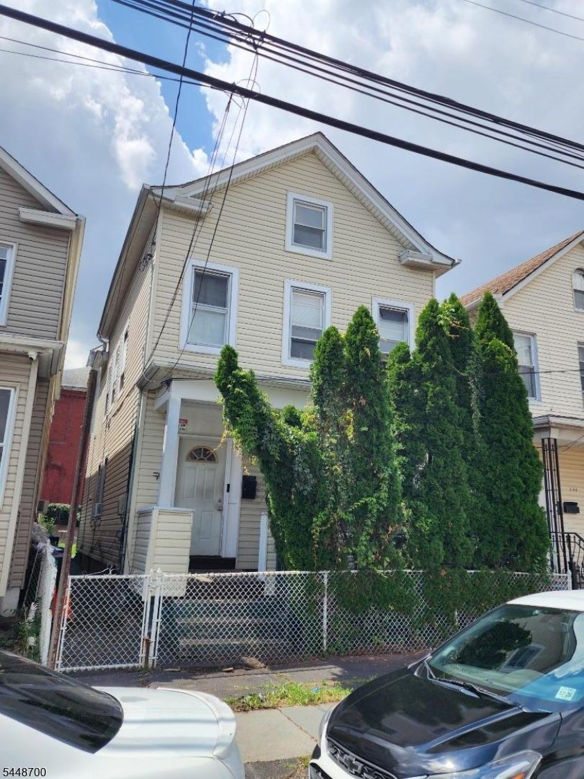242 Magnolia Ave - Photo 2