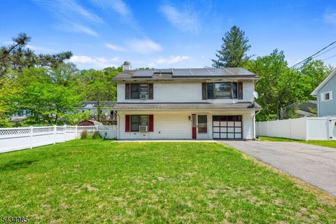 11 Tobyhanna Trl, Hopatcong Boro, NJ 07843 - #: 4029413