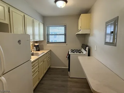 MLS: 3947508