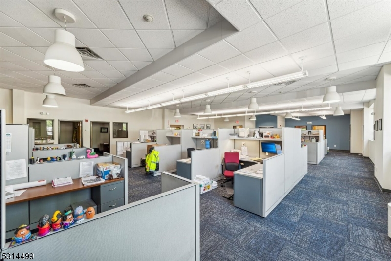 Somerville Boro, New Jersey 08876, United States, ,Commercial,Active,42063