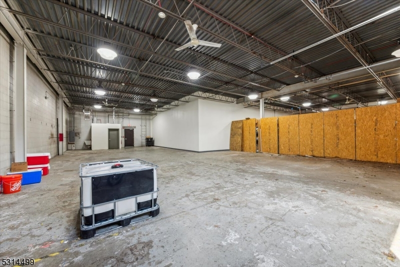 Somerville Boro, New Jersey 08876, United States, ,Commercial,Active,42063