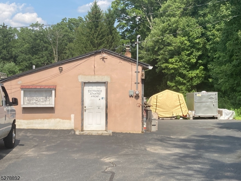 Woodport Road - Commercial Sale