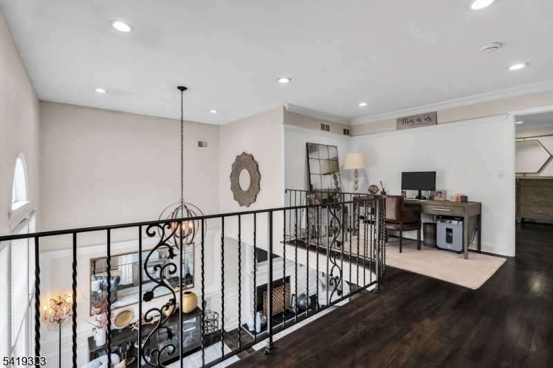 Rolling Hill Court - Residential