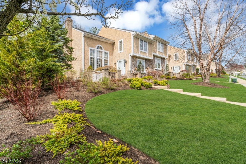 Rolling Hill Court - Residential