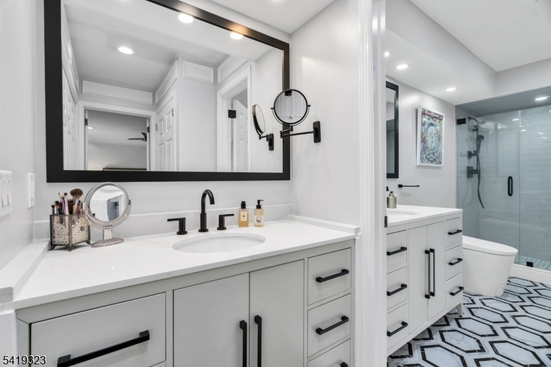 Rolling Hill Court - Residential