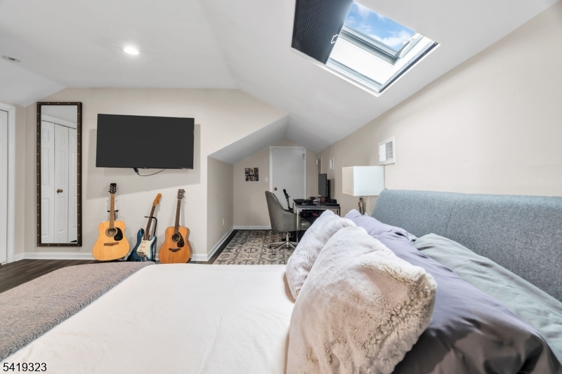 Rolling Hill Court - Residential