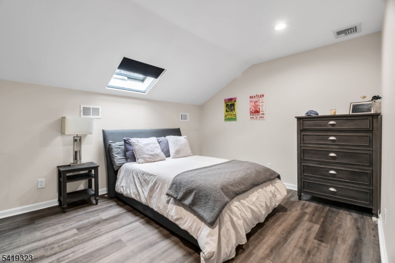 Rolling Hill Court - Residential