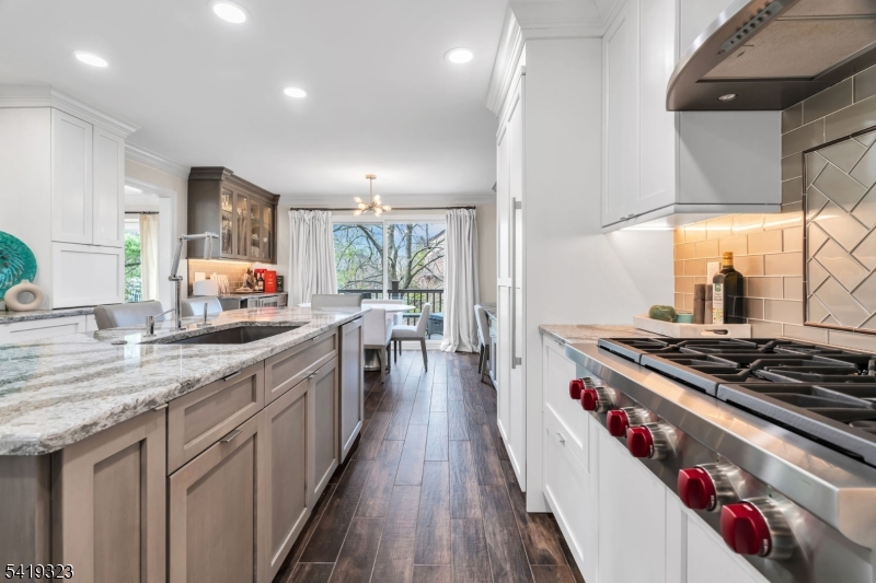 Rolling Hill Court - Residential