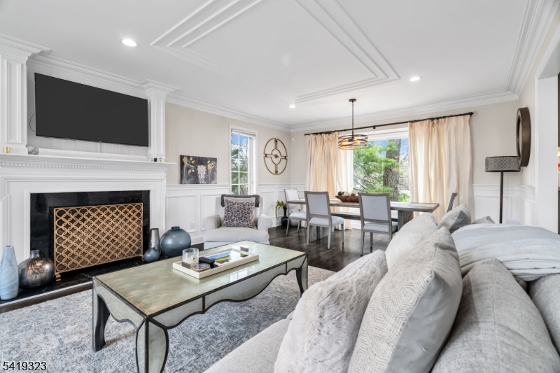 Rolling Hill Court - Residential