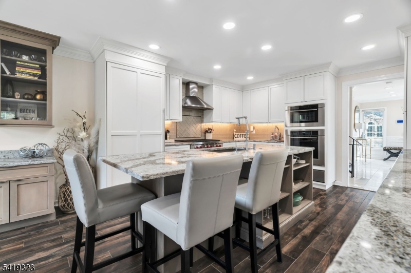 Rolling Hill Court - Residential