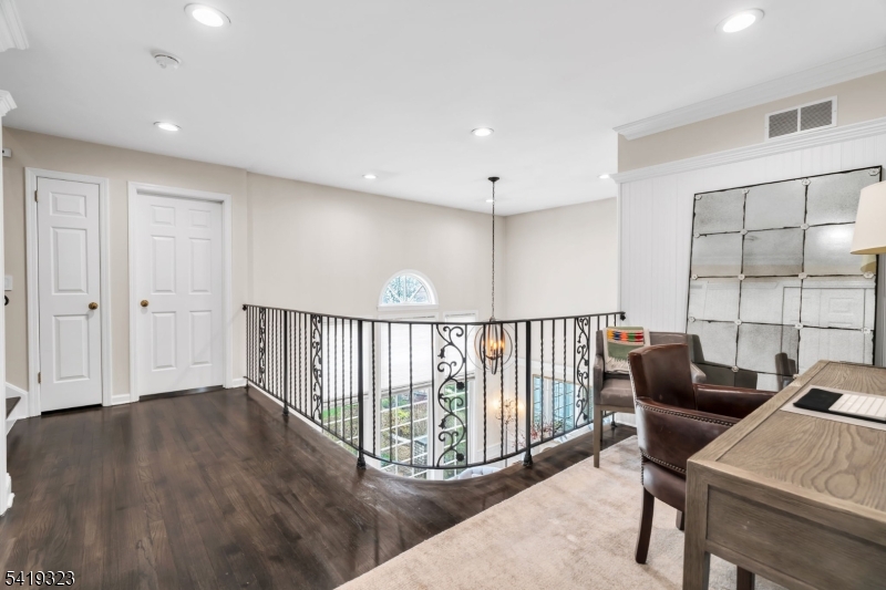 Rolling Hill Court - Residential