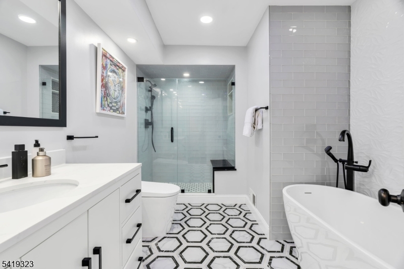 Rolling Hill Court - Residential