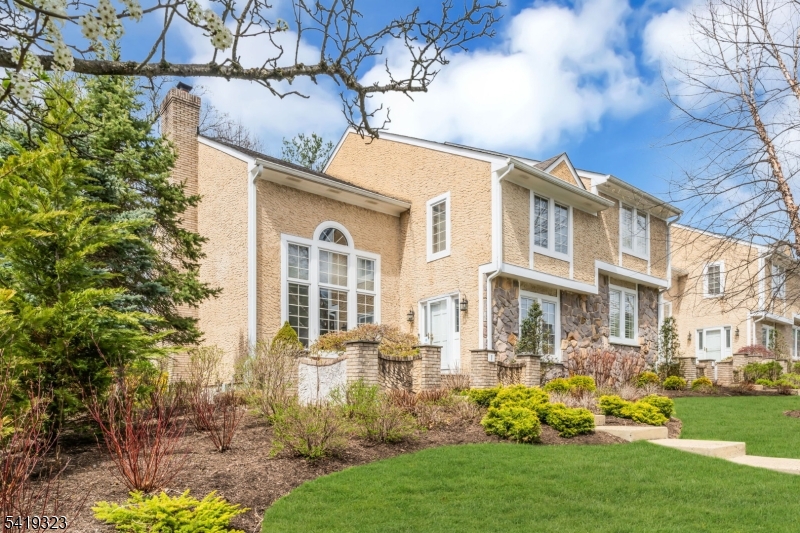 Rolling Hill Court - Residential