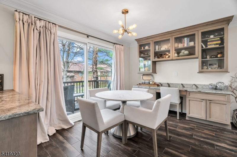 Rolling Hill Court - Residential