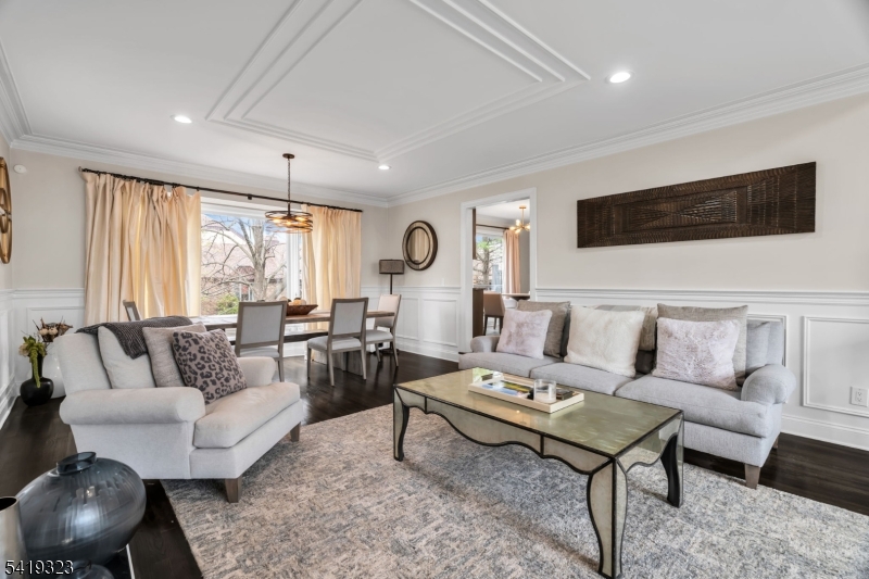 Rolling Hill Court - Residential