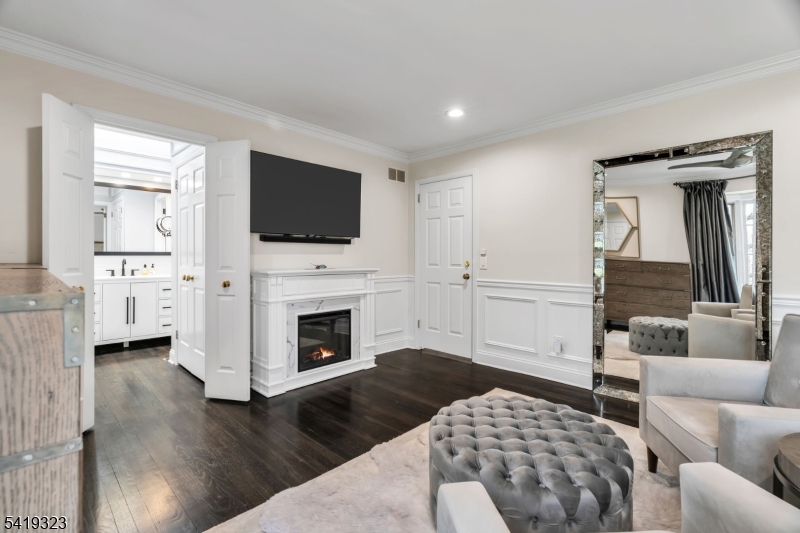 Rolling Hill Court - Residential