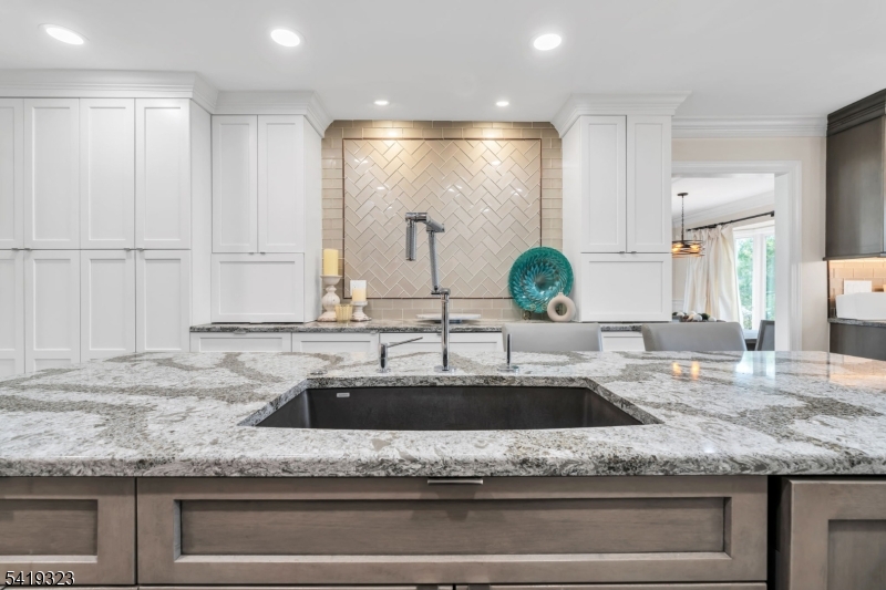 Rolling Hill Court - Residential