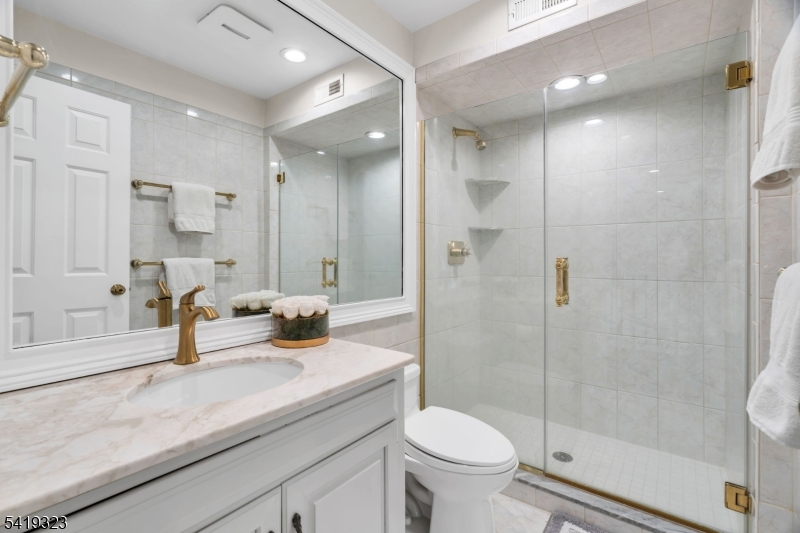 Rolling Hill Court - Residential