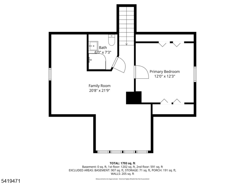 Main image without alt text