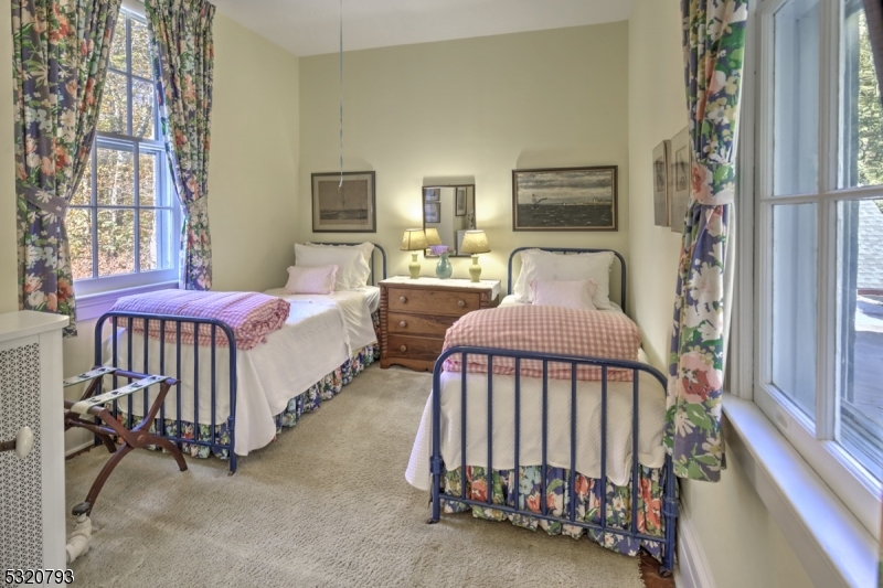 Bernardsville Mountain - Residential