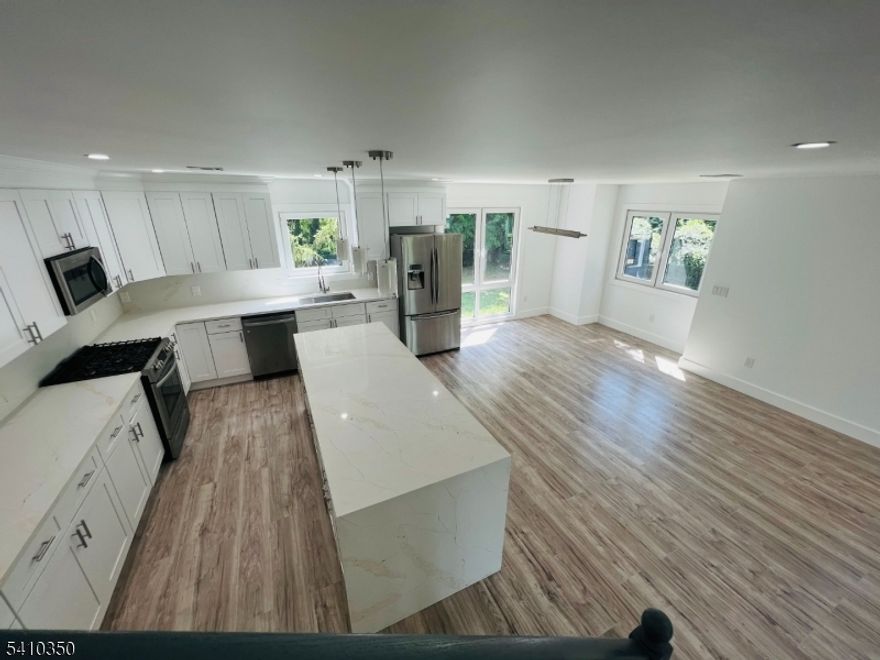 A stunning home available for rent, featuring 4 bedrooms, 2 modern bathrooms, and several parking spaces. If you're not ready to buy but still want the comfort and privacy of living in a house, this is the perfect place for you. The home offers beautiful finishes and plenty of privacy.  Please note that photos were taken before the most recent tenants moved in about two years ago.