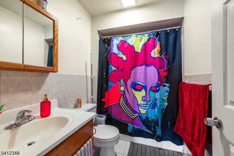 LEXINGTON COURT CONDO - Residential