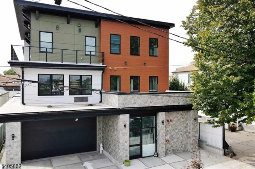 Move into a brand-new apartment and experience effortless, modern living in this exclusive 5-unit building. The Amenities You Deserve ? Upscale Kitchens: Featuring a full suite of stainless steel appliances. ? Zero Laundromat Trips: Your own in-unit washer and dryer. ? Stay Connected: Dedicated internet available for every unit. ? Future Perk: Fitness center coming soon! Prime Convenience; Located is very commuter-friendly, you're minutes from Light Rail and other major transportation, dining, and shopping. These fabulous studio and one-bedroom apartments won't last. Schedule your visit today!  Garage parking/storage is available for an extra fee. Pets accepted.