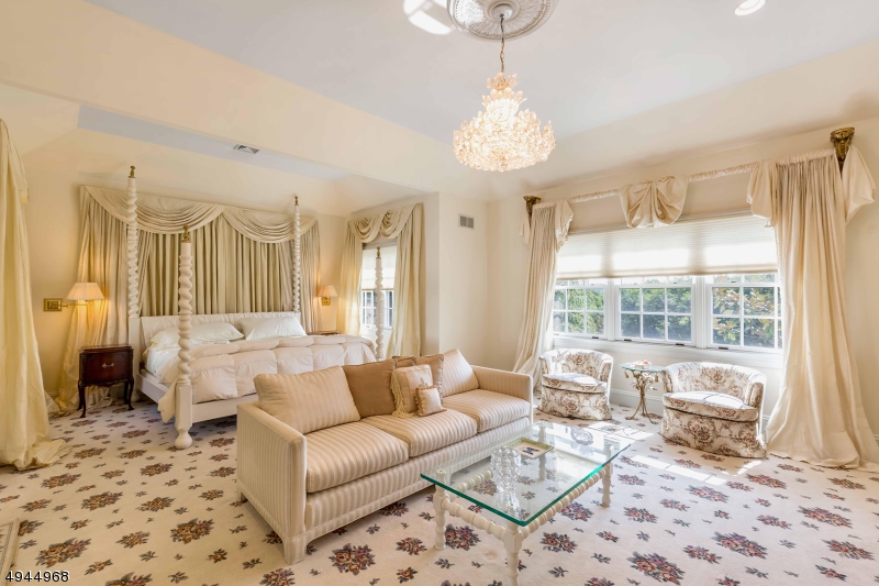 Far Hills Estate section - Residential