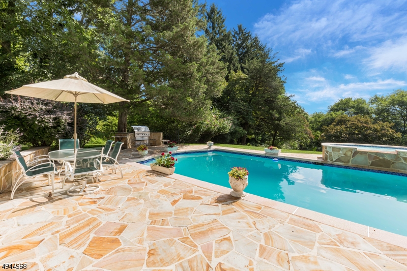 Far Hills Estate section - Residential