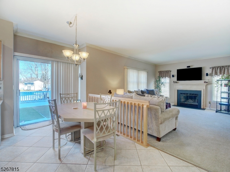 POETS PEAK - Residential