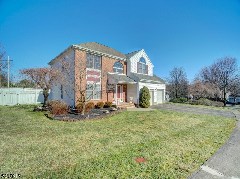 POETS PEAK - Residential