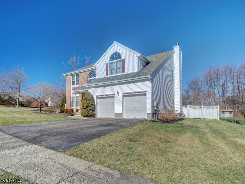 POETS PEAK - Residential