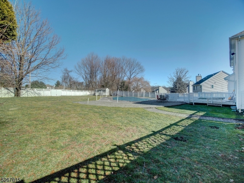 POETS PEAK - Residential