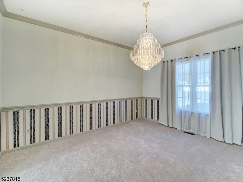 POETS PEAK - Residential