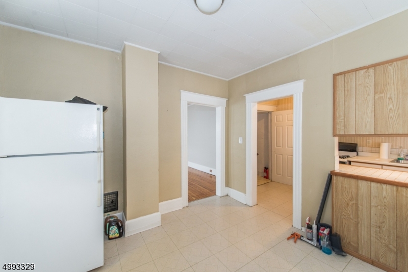 Flats - Residential Lease