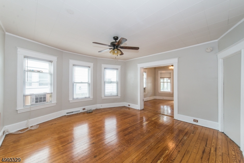 Flats - Residential Lease