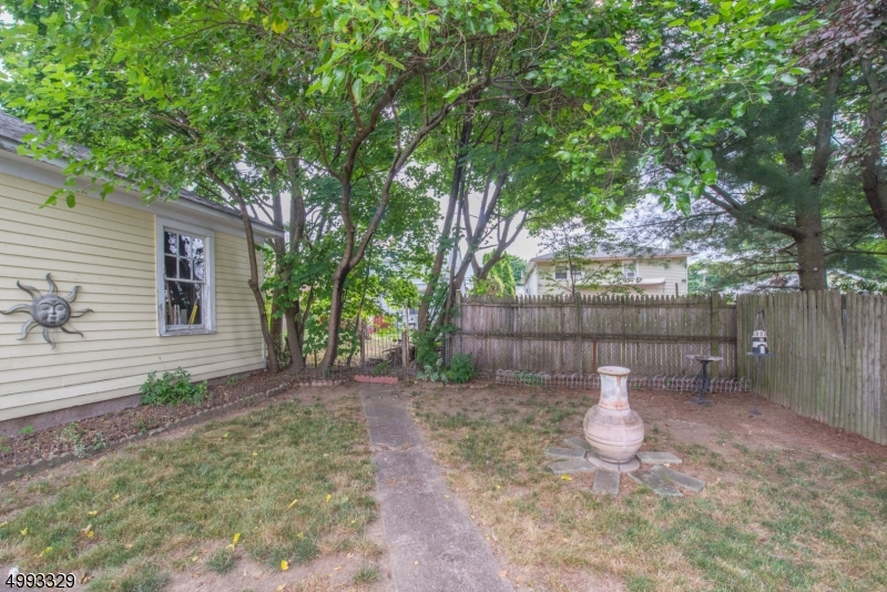 Flats - Residential Lease