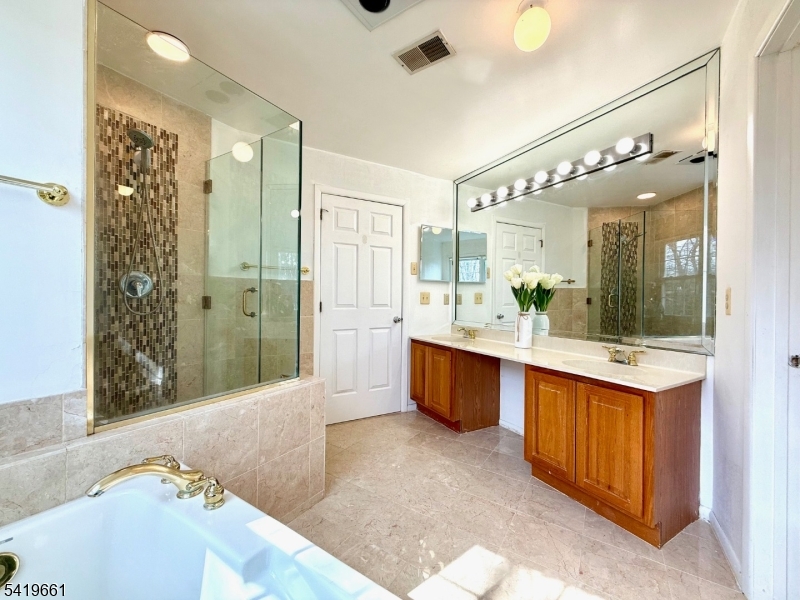 Oak Ridge - Residential